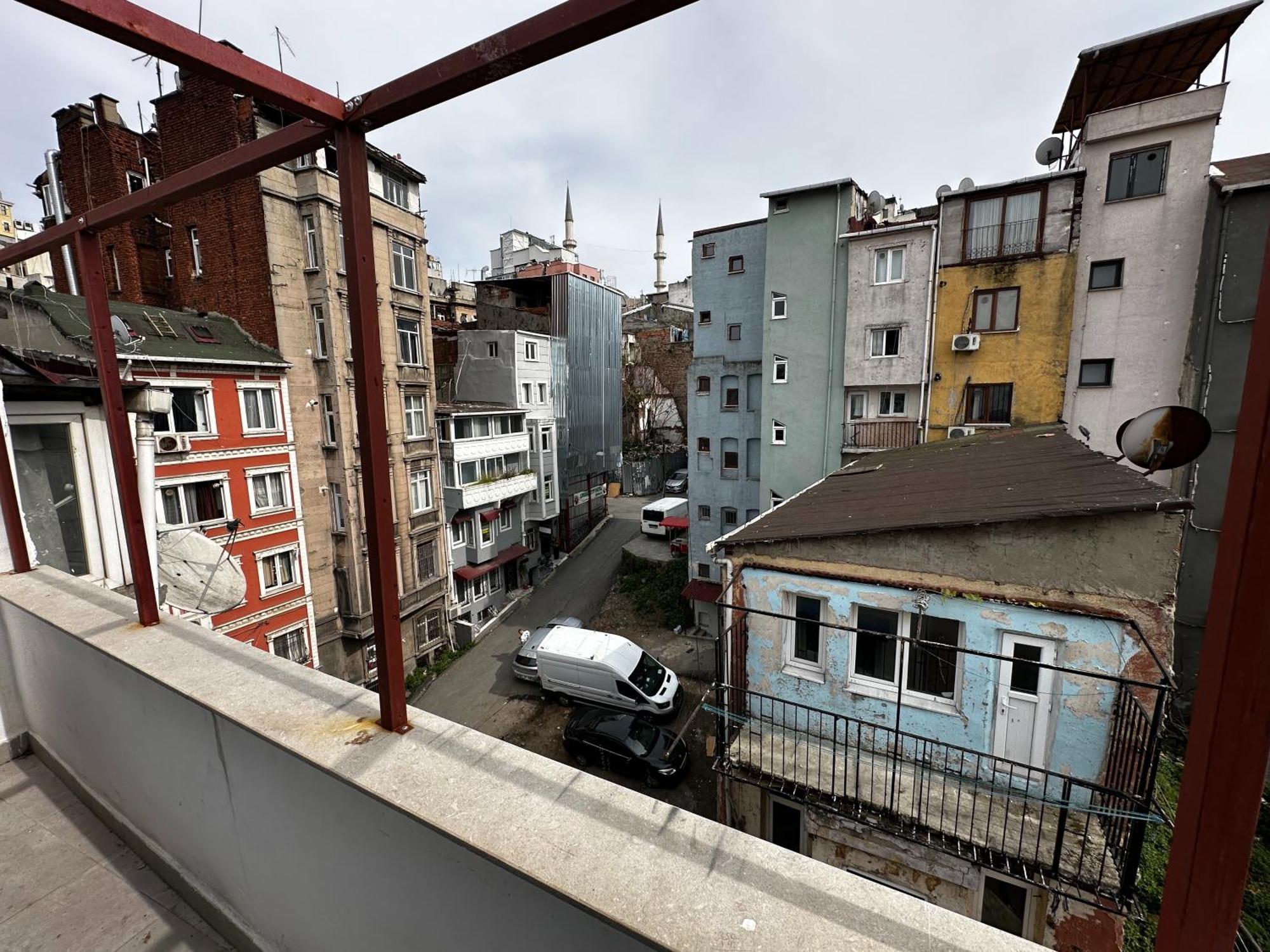 Taksim Holiday Inn Suite, Istanbul